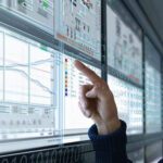 Maquinário novo ou Software: qual investimento aumenta mais a produtividade?